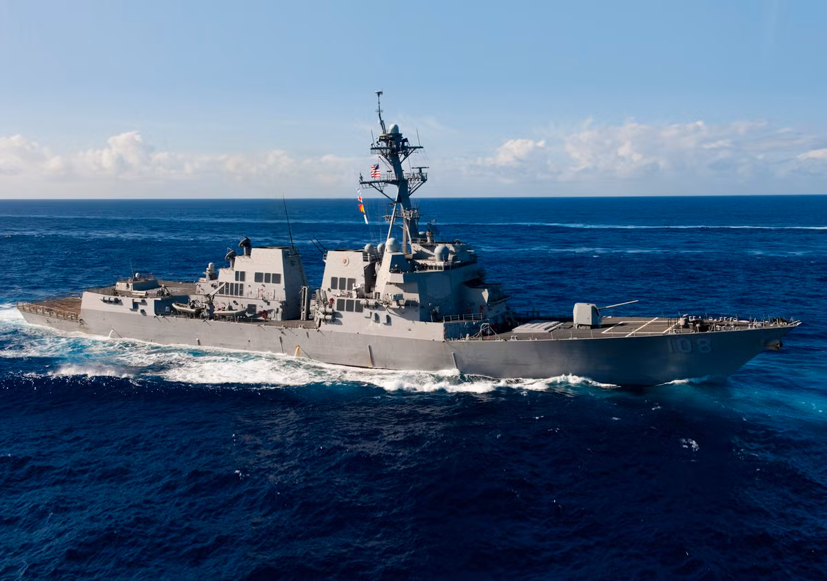 Chi tiet nhiem vu cua tau khu truc USS Wayne E. Meyer o Bien Dong