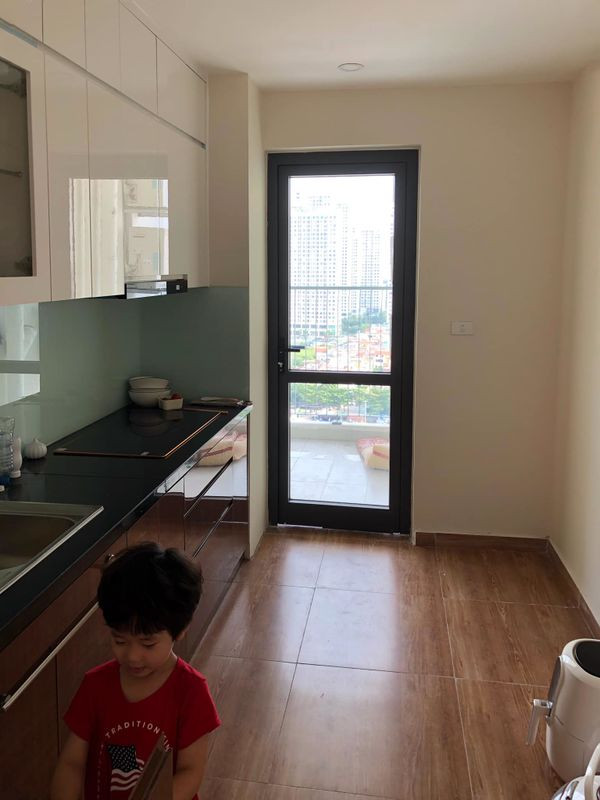 Ba Duy - Nam Thuong tu hao khoe nha moi tau 