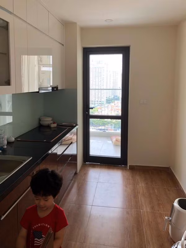 Ba Duy - Nam Thuong tu hao khoe nha moi tau 