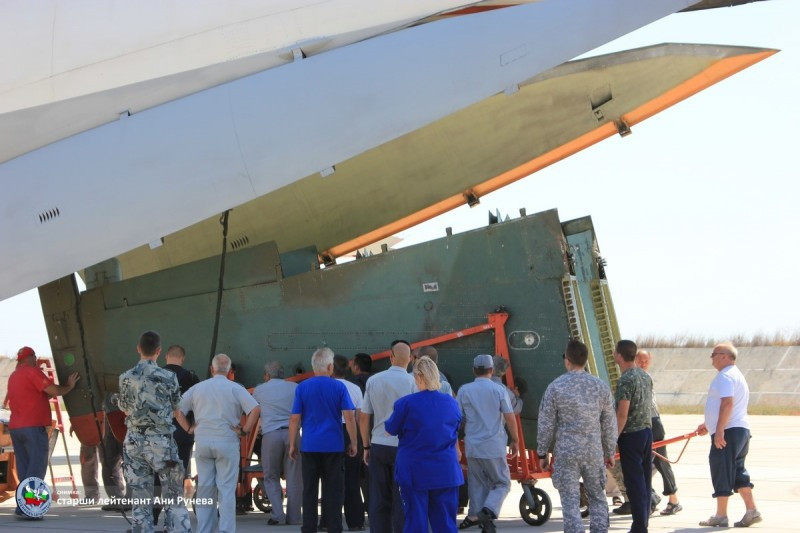 Bộ trưởng Quốc phòng Bulgaria, ông Krasnodal Karakachanov đã phê duyệt thỏa thuận với doanh nghiệp sửa chữa máy bay của Belarus theo quyết định ký ngày 16/11/2018.