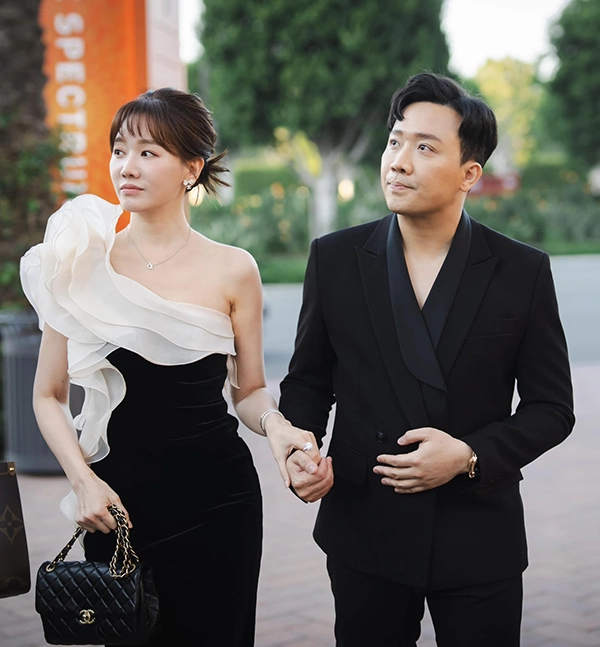 Hari Won sau khi kết hôn MC Trấn Thành được nhận xét có cuộc sống hạnh phúc vì chồng trẻ yêu chiều.