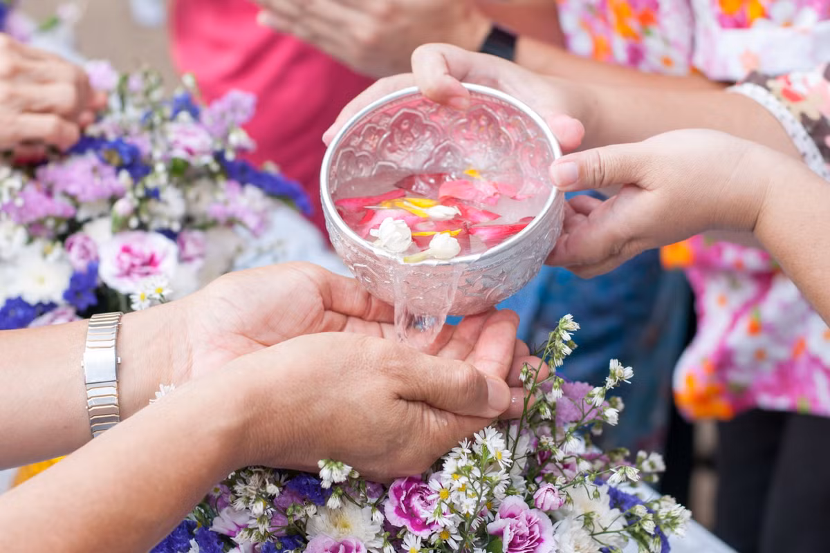 Le hoi te nuoc truyen thong Songkran mang den su khoi dau moi-Hinh-7
