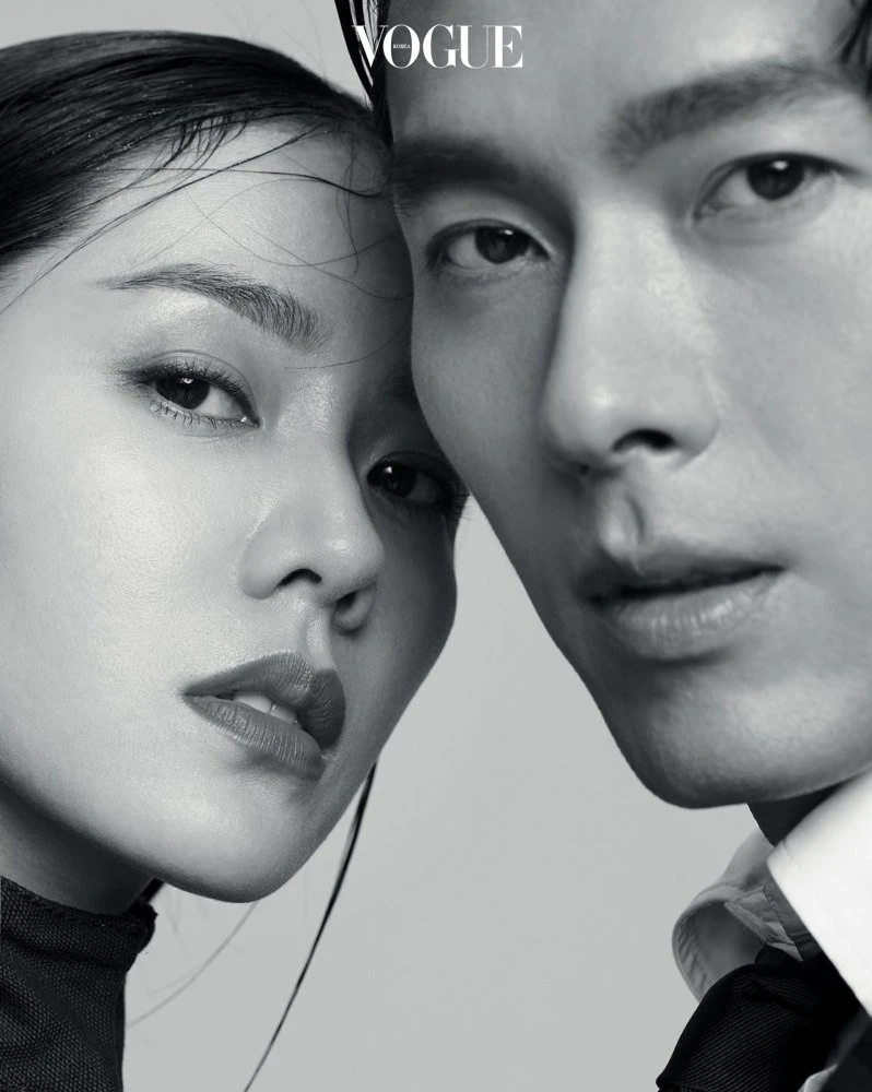 Hyun Bin từng chia sẻ anh không thay đổi nhiều sau kết hôn. Tuy nhiên, khi làm cha, đảm đương vai trò mới, anh khá áp lực. Ngoài thời gian dành cho con, vợ chồng diễn viên cũng thường xuyên có những chuyến du lịch ở các nước để hâm nóng tình cảm.