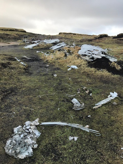 Nơi đây đã được đặt biệt danh là "tam giác quỷ Anh" sau khi nhiều chiếc máy bay rơi xuống và hàng chục người thiệt mạng. Một trong số đó là chiếc máy bay B-29 mang tên Bleakblow Bomber của Không quân Mỹ. Nó đâm xuống đất sau khi phi công tưởng rằng đã vượt qua đỉnh đồi trong điều kiện thời tiết xấu. Vụ tai nạn kinh hoàng năm 1948 đã cướp đi sinh mạng của 13 người, bao gồm 11 phi hành đoàn. 