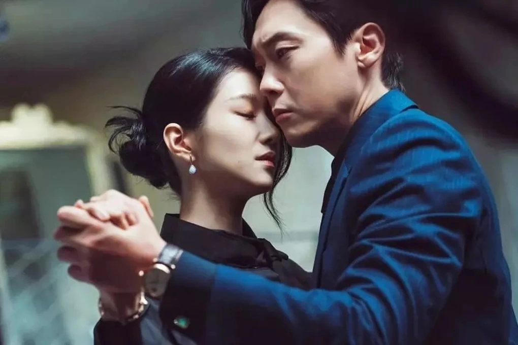 Sau dam cuoi, toi phat hien bi mat dong troi cua chong va ban than