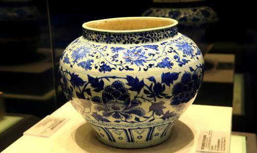 Tran mua lon phat lo xac tau co chua “tuyet pham” dat hon vang-Hinh-2