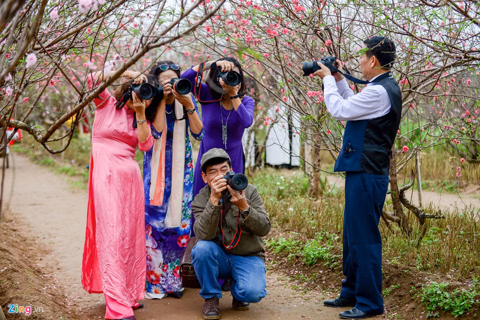 Nhiều cảnh hóm hỉnh về các tay máy hiện lên tại đây khiến nhiều người thích thú.