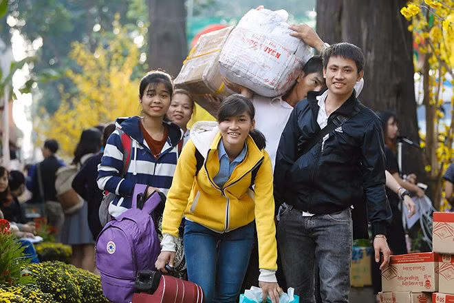Sinh vien bat dau nghi tet, co truong nghi gan 1 thang