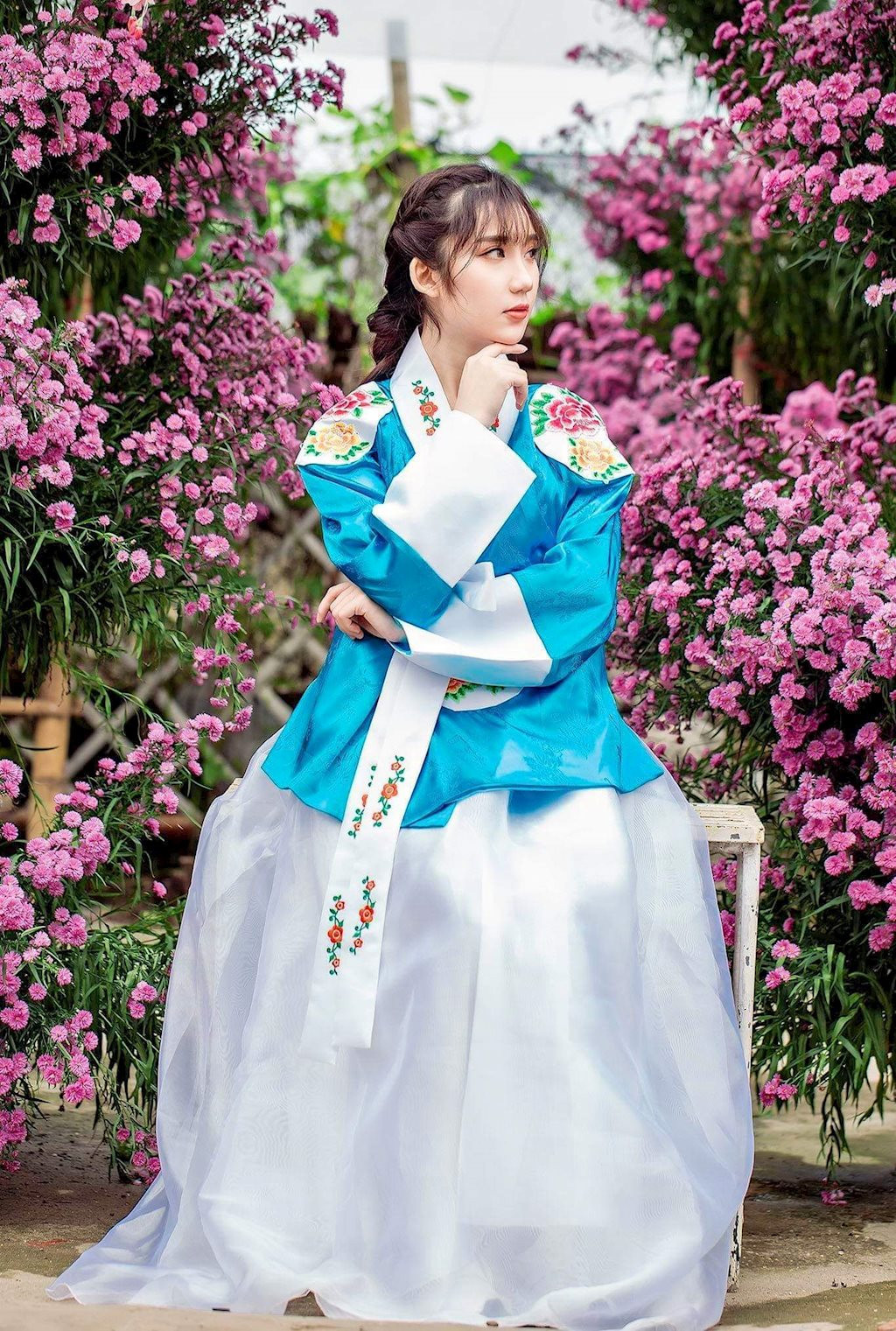 Là một người yêu thích Kpop nên cô nàng theo đuổi phong cách như những ngôi sao trong làng giải trí của Hàn Quốc.