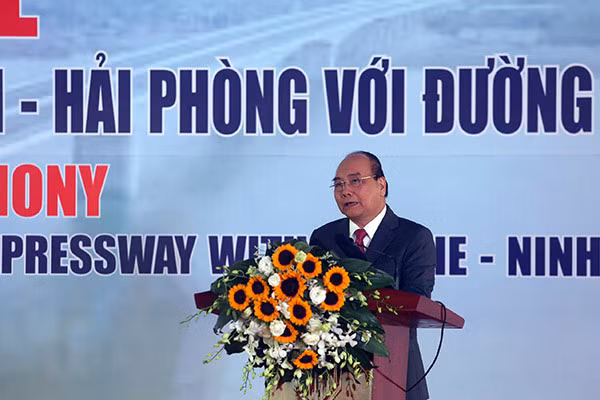 Binh luan Thu tuong phat lenh thong xe tuyen duong bo noi 2 cao toc