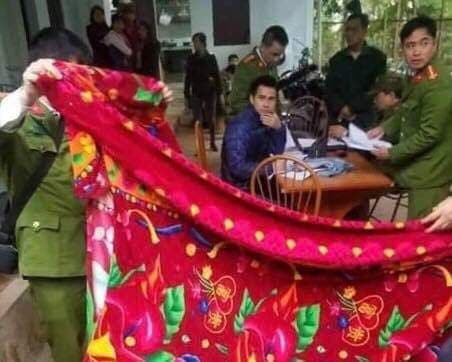 Vu sat hai 2 me con co hieu pho: Dong tin nhan cuoi cung nghi can gui con gai-Hinh-2