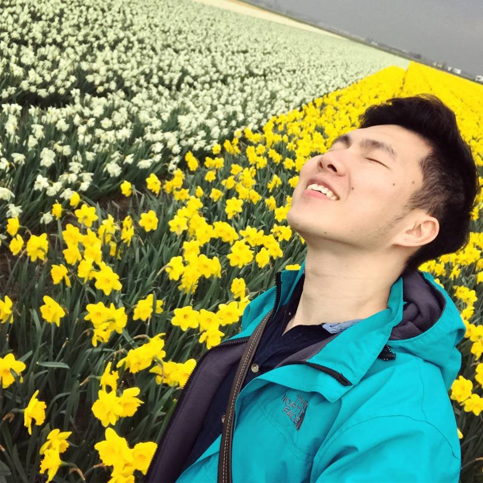 Chang du hoc sinh Viet dong tinh va cau chuyen lan dau biet den yeu