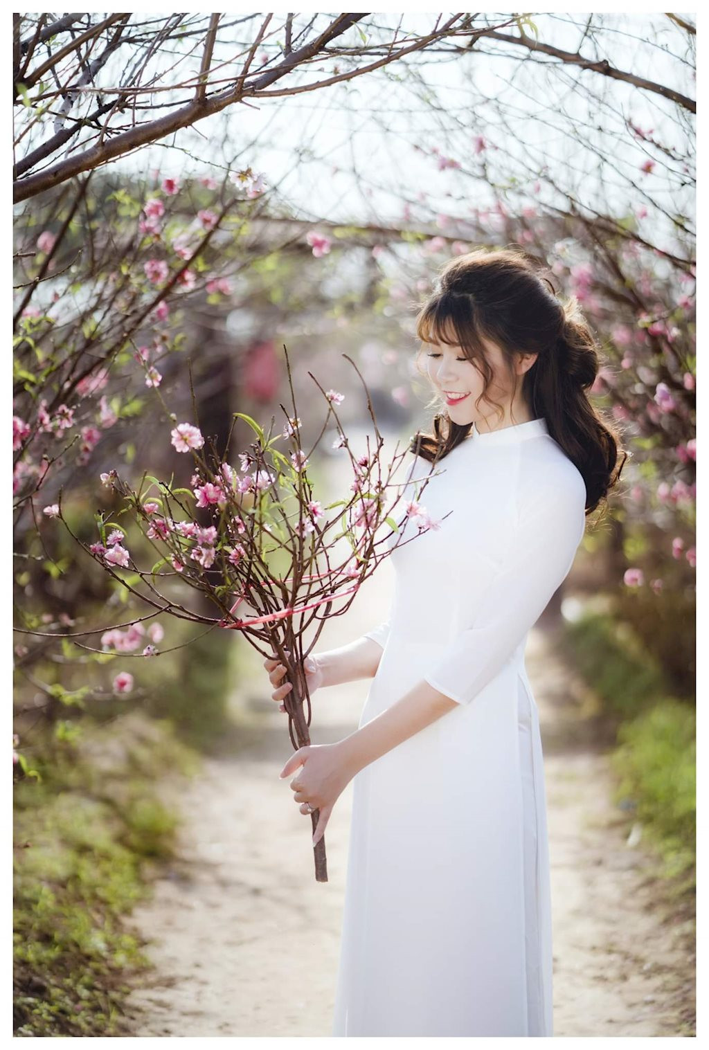 Phương Oanh hiện đang là sinh viên năm nhất khoa Quản trị Kinh doanh - trường Đại học Kinh doanh và Công nghệ Hà Nội.