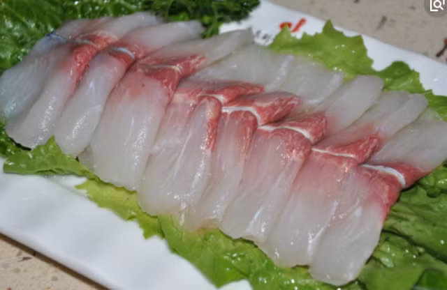 Cau be 8 tuoi bi hoai tu gan do an mon duoc cho la bo duong hang ngay