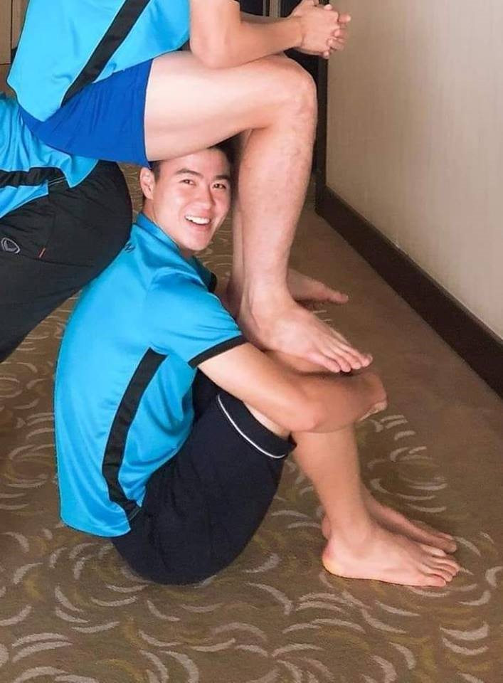 4 hot boy tuyen Viet Nam dua nhau 'xep hinh': Ai khoe hon ai?-Hinh-2