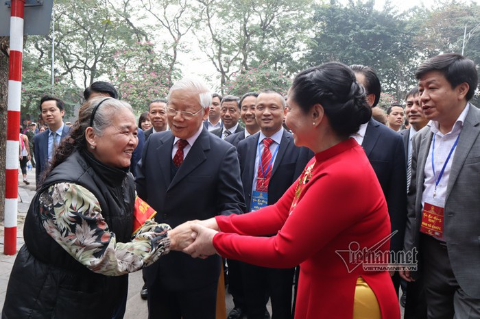 Xuân Quê hương 2019 gồm nhiều hoạt động hướng về cội nguồn như dâng hương tại điện Kính Thiên, nghi thức thả cá chép truyền thống…