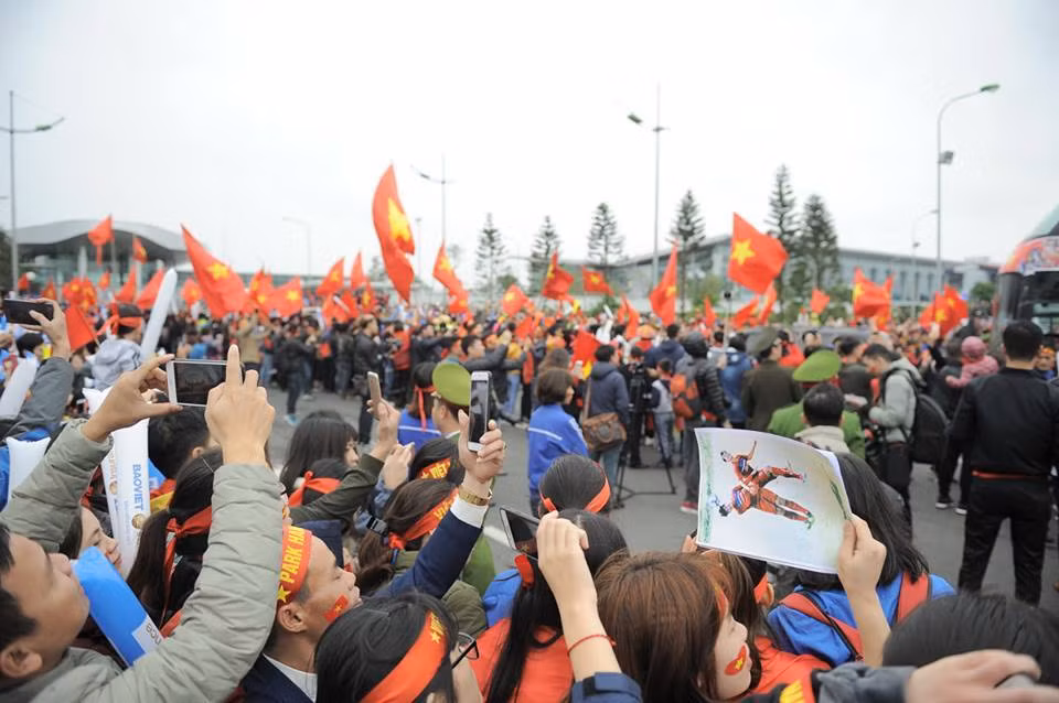 Sau cuộc gặp Thủ tướng Chính phủ tại Trụ sở Chính phủ, Đội tuyển sẽ trở về Khách sạn Crowne Plaza West Hanoi trên đường Lê Đức Thọ, quận Nam Từ Liêm.