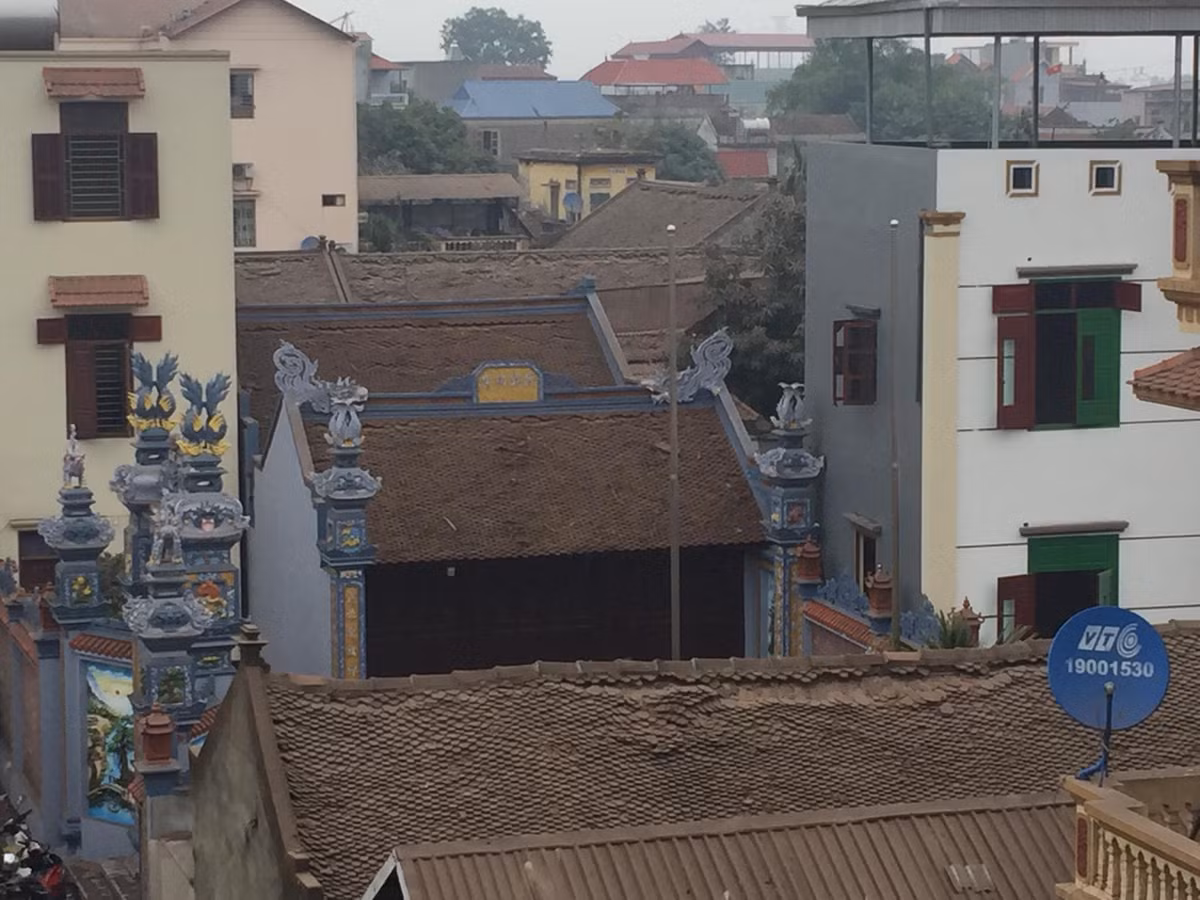 Vụ nổ không chỉ gây ảnh hưởng tới nhà dân mà còn gây hư hại nặng nề cho một số di tích.