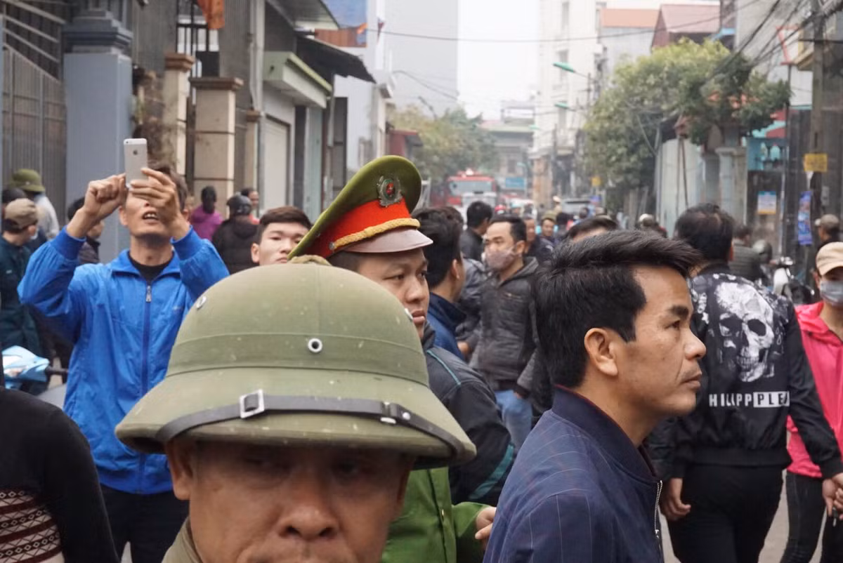 Vụ nổ khiến người dân vô cùng hoảng loạn.