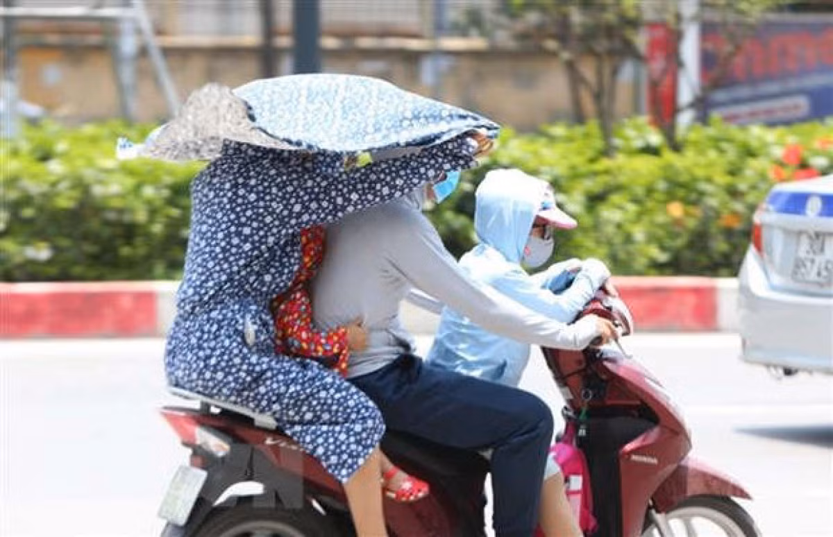 Thoi tiet hom nay 28/5, nang nong cuc bo, co noi 37 do C