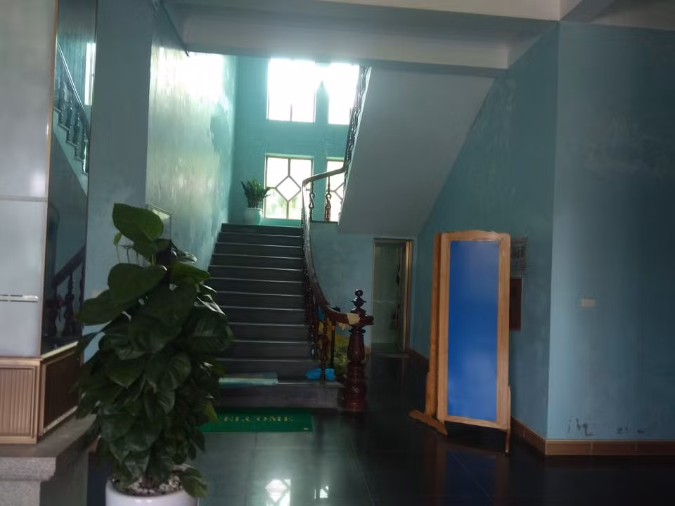 Ban Chỉ đạo Phòng, chống dịch COVID-19 huyện Vân Đồn đang tích cực rà soát, truy vết những trường hợp còn lại đã đi, đến và trở về từ những vùng có dịch để tổ chức lấy mẫu xét nghiệm COVID-19 và thực hiện cách ly theo đúng quy định.