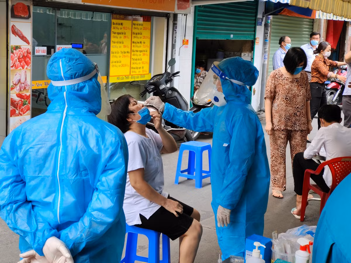 Chieu 21/5: Them 57 ca mac COVID-19 trong nuoc, Viet Nam co 4.941 benh nhan