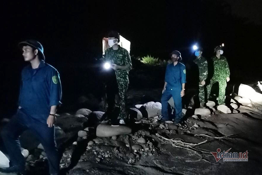 Hinh anh “nhoi tim” noi tuyen dau chong dich-Hinh-8