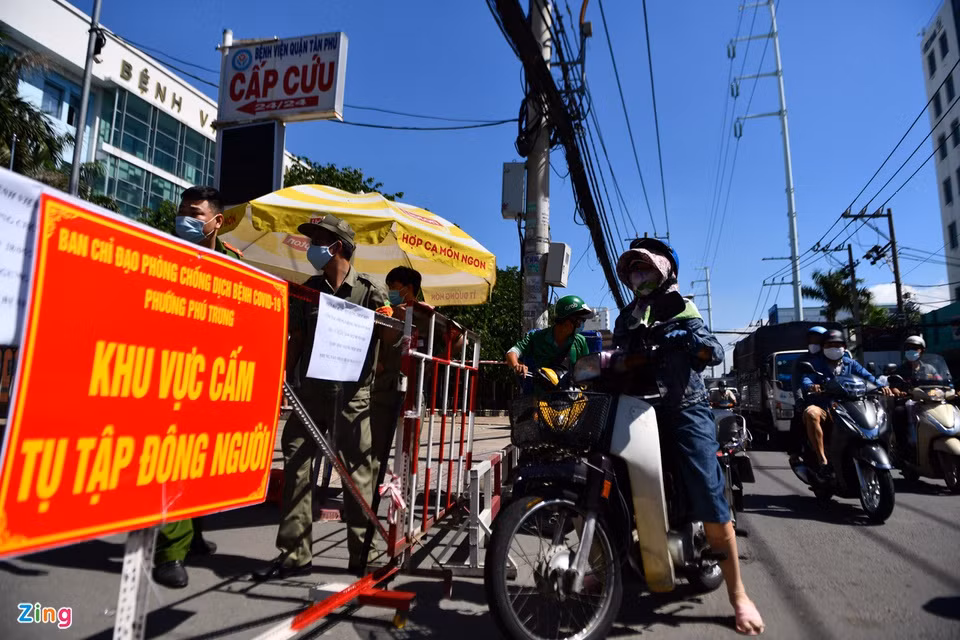 Phong toa tam thoi Benh vien quan Tan Phu