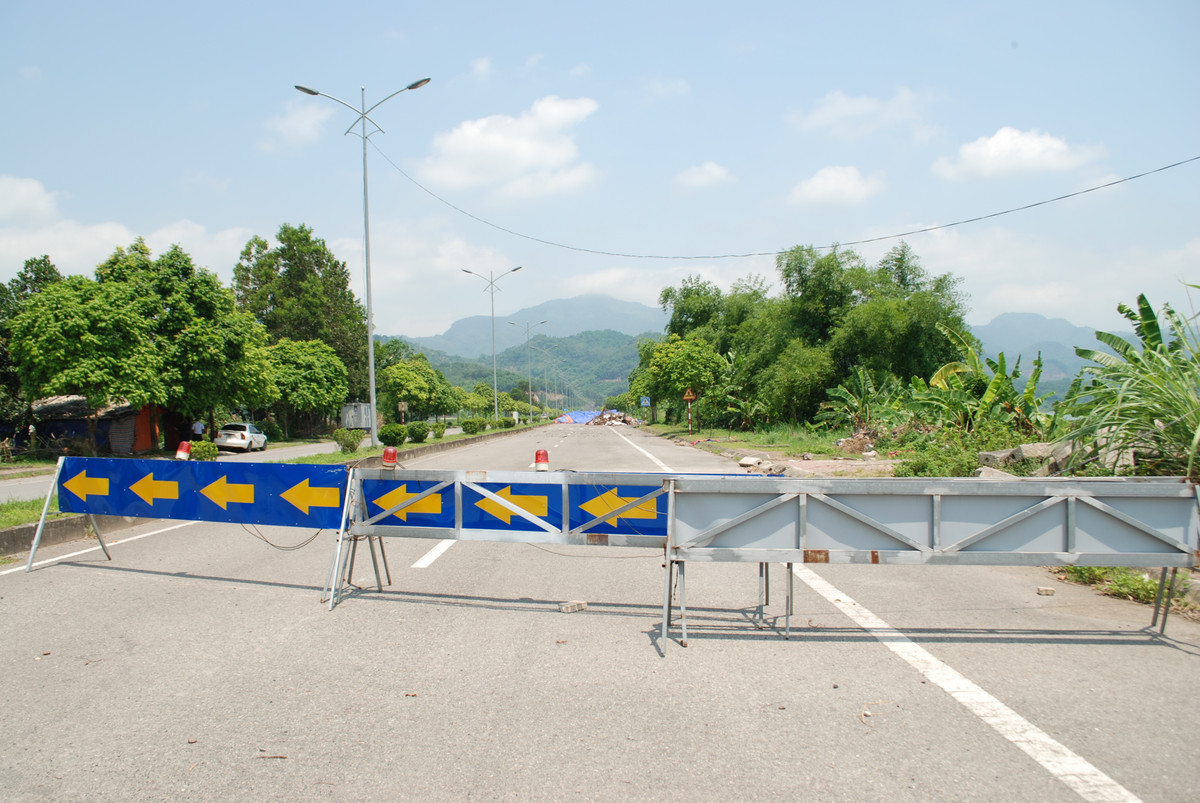 Bai rac dai hang tram met bong dung 