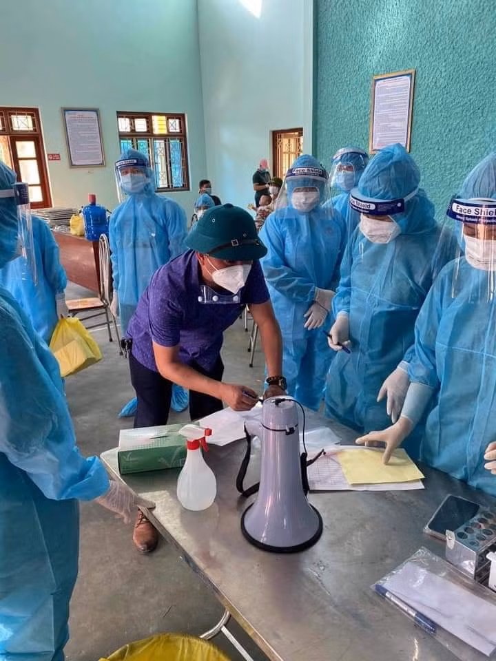 Tính đến 17h30 ngày 19/5/2021, toàn tỉnh đã lấy được 305.324 mẫu; đã chạy có kết quả 280.856 mẫu, còn 24.468 mẫu đang chờ chạy.