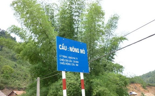 Cầu Nóng Mò.