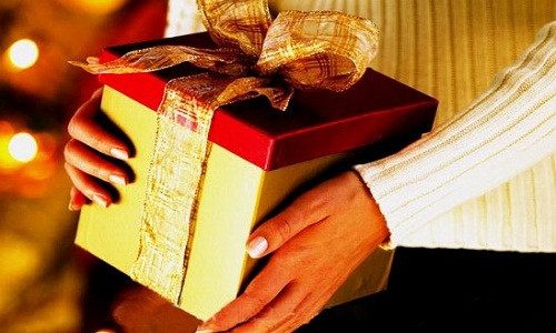 Tuần qua, một thông tin được dư luận được quan tâm đó là ban Bí thư yêu cầu các cấp ủy, chính quyền và người dân thực hiện chủ trương nghiêm cấm tặng quà Tết cho cấp trên dưới mọi hình thức. Ảnh: IME.