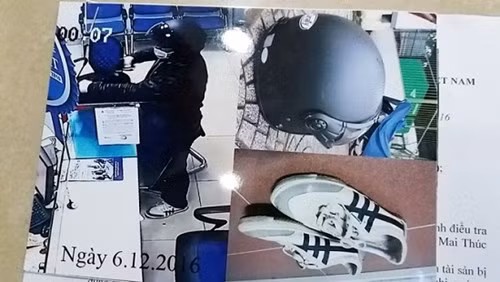 Ngày 6/12, tại chi nhánh ngân hàng TMCP Đầu tư và Phát triển Việt Nam (BIDV) tại đường Mai Thúc Loan (TP Huế) xảy ra một vụ cướp táo tợn. Tên cướp dùng súng uy hiếp nhân viên ngân hàng và lấy đi hơn 700 triệu đồng. Theo camera ghi lại, tên cướp đeo găng tay, bịt mặt, đội mũ bảo hiểm liên tục giơ súng dọa không cho ai tới gần trong lúc lấy từng cọc tiền ở bàn giao dịch cho vào túi. Tại thời điểm gây án, đối tượng này đeo găng tay y tế màu trắng, bịt khẩu trang y tế màu xanh, có mang theo một ba lô màu đen, đỏ.