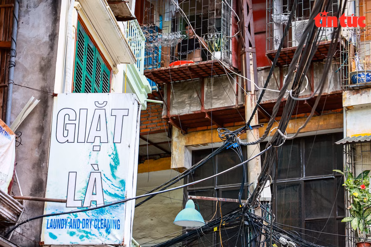 98% các hộ dân nơi đây đều cơi nới "chuồng cọp" để có thêm không gian sinh sống.