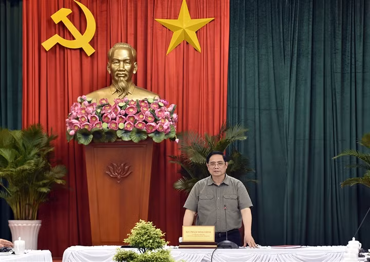 Thu tuong giao thi diem cach ly F1 tai nha