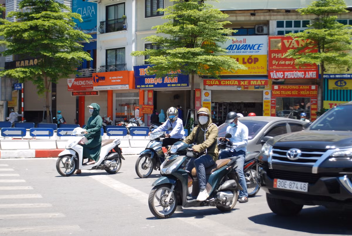 Ha Noi: Nhoc nhan “kiep muu sinh” duoi cai nang nhu do lua-Hinh-2