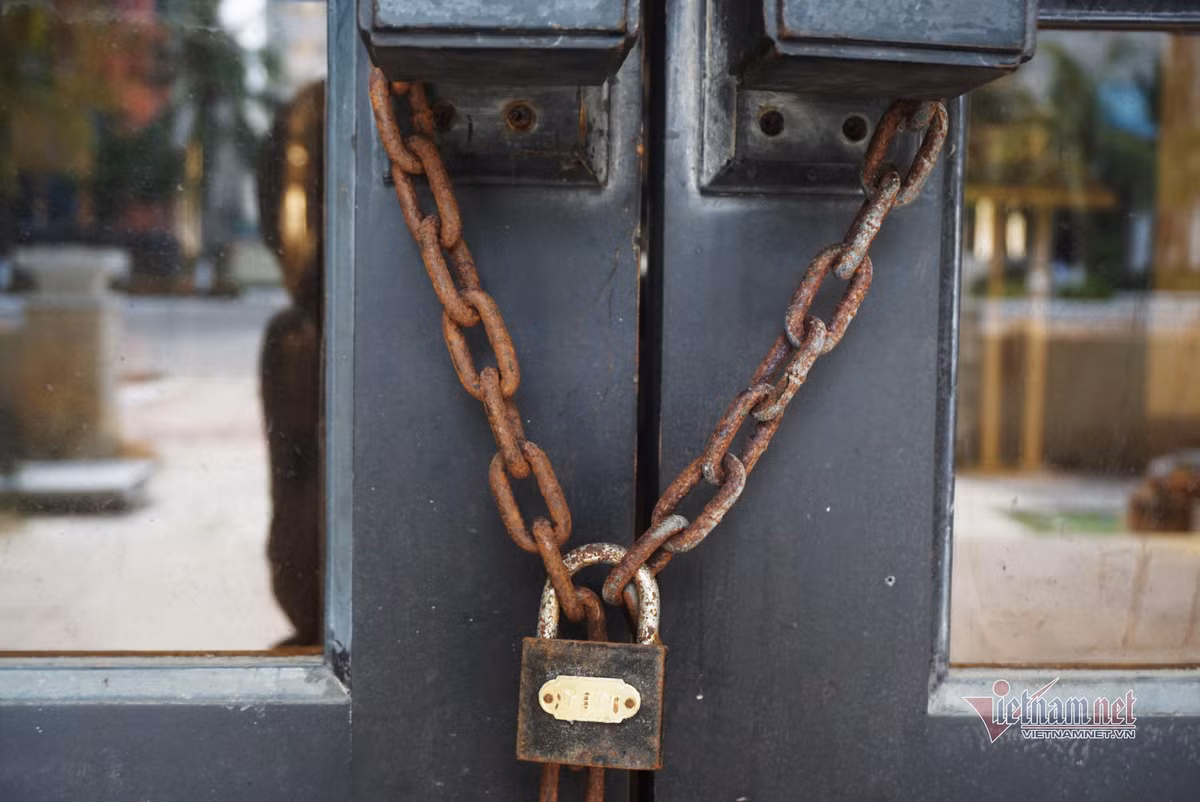 Đợt dịch COVID-19 mới bùng phát khiến việc kinh doanh của các nhà hàng, khách sạn ở Đà Nẵng rơi vào cảnh khó khăn