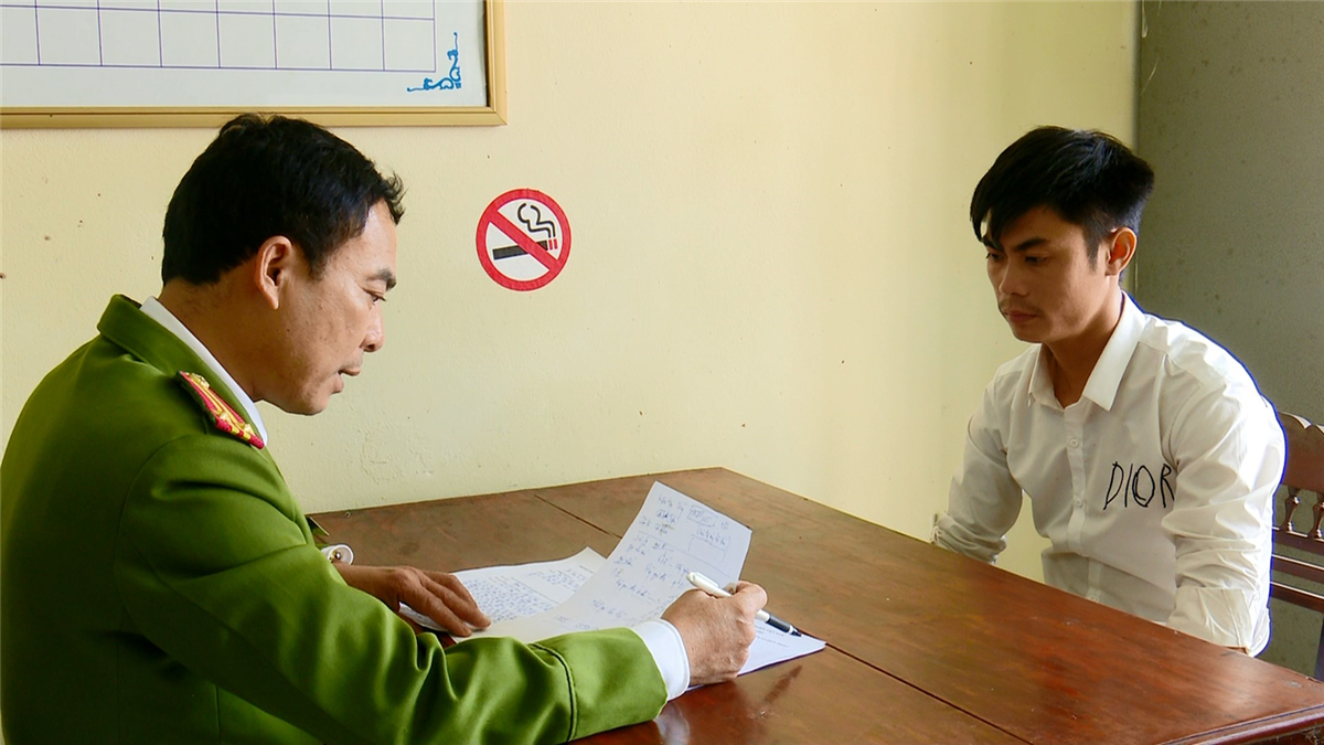 Đấu tranh với tội phạm ma túy là cuộc chiến cam go, đầy gian truân, vất vả. (Ảnh CA Ninh Bình)