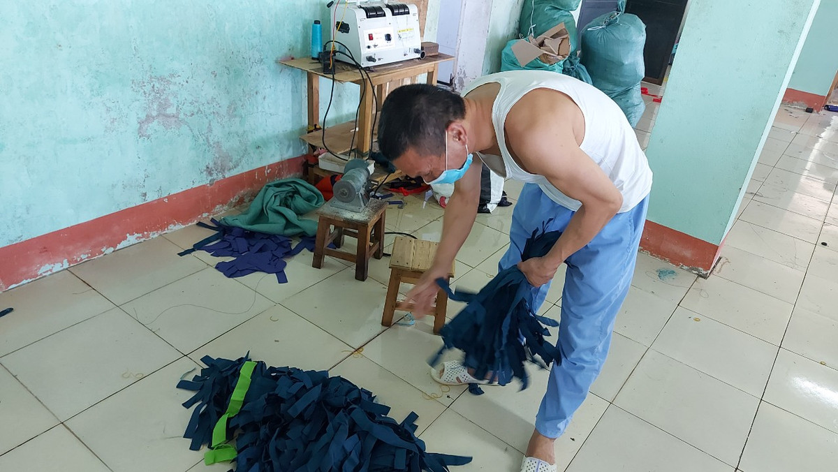 Các học viên được đào tạo để có thể làm được các công đoạn của 1 dây chuyền may sản phẩm.