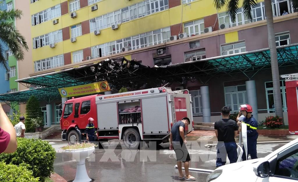 Chay o Benh vien Nhi Thanh Hoa: Nguoi chung kien hot hoang