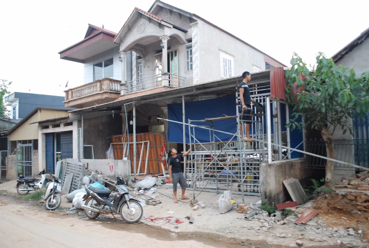 Phu Tho: Nguoi dan hien dat lam duong xay dung Nong thon moi-Hinh-2