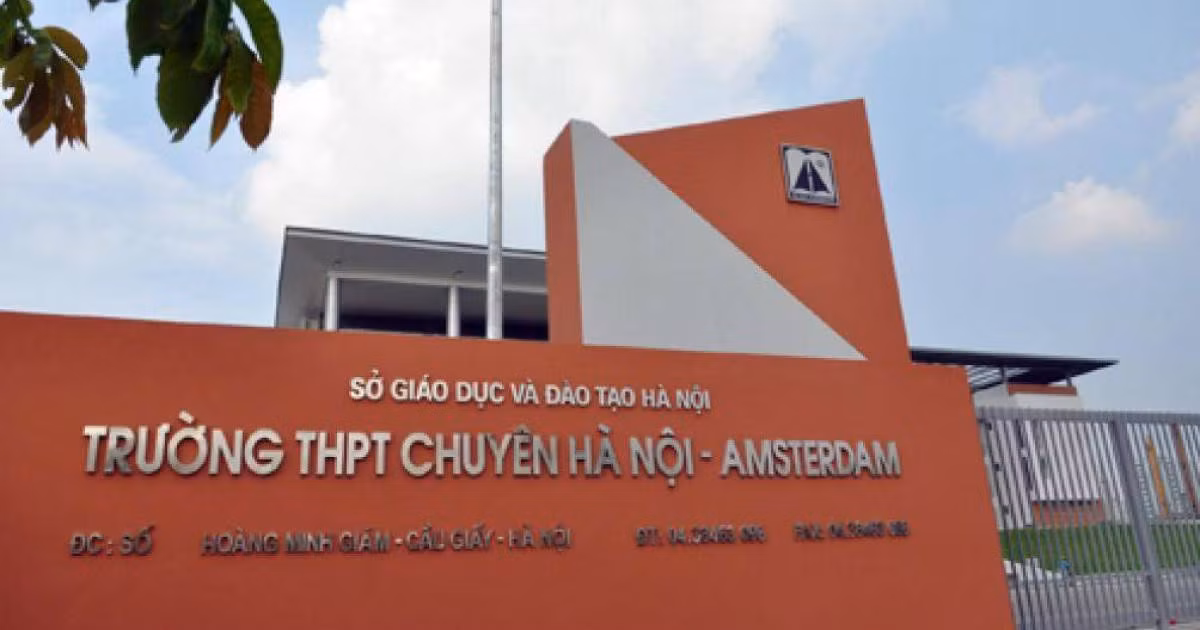 Diem chuan vao 4 truong THPT chuyen cua Ha Noi