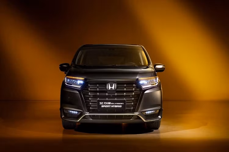 Mới đây, liên doanh Dongfeng Honda đã hé lộ hình ảnh chính thức đầu tiên của Honda Elysion 2022 mới dành cho thị trường hàng xóm với Việt Nam. Đây là phiên bản nâng cấp giữa vòng đời của Honda Elysion thế hệ thứ hai ở thị trường này.