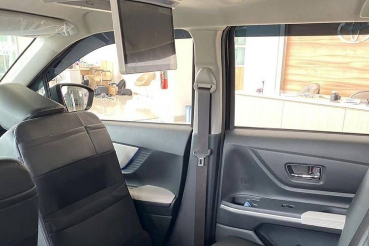 Với cơ sở gầm bệ mới, mẫu xe MPV lai SUV Toyota Avanza 2022 đương nhiên sẽ thay đổi cả động cơ và hộp số. Nhiều khả năng mẫu MPV cỡ nhỏ này sẽ được trang bị động cơ Dual VVT-i 4 xi-lanh, dung tích 1.5L, tạo ra công suất tối đa 108 mã lực và mô-men xoắn cực đại 140 Nm.