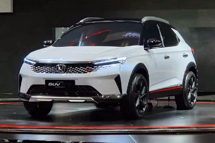 Tại triển lãm Ô tô Quốc tế Gaikindo Indonesia (GIIAS) 2021 hiện đang diễn ra, hãng Honda đã giới thiệu mẫu concept mới mang tên SUV RS Concept. Tuy chỉ là xe concept nhưng SUV RS Concept vẫn thu hút sự chú ý vì cho thấy trước thiết kế của một mẫu SUV đô thị mới nhà Honda. Phiên bản thương mại của Honda SUV RS Concept mới dự kiến sẽ được gọi bằng cái tên ZR-V đồng thời cạnh tranh với Toyota Raize và Kia Sonet.