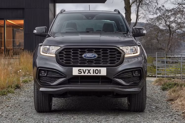 Sức mạnh này được truyền xuống cả 4 bánh xe (4WD) thông qua hộp số tự động 10 cấp. Mức giá xe Ford Ranger MS-RT 2021 hiện vẫn chưa được công bố chính thức đến khách hàng.