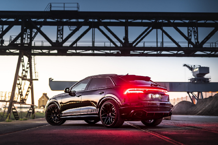 Gói độ RQ 800 dựa trên Audi RS Q8 chính là một sự lựa chọn mới cho những người muốn nâng cấp mẫu xe của mình mà không cần phải thay đổi quá nhiều chi tiết trên xe như gói độ RQ 900. Hiện tại, Manhart Performance vẫn chưa công bố mức giá bán cho phiên bản độ ấn tượng này.