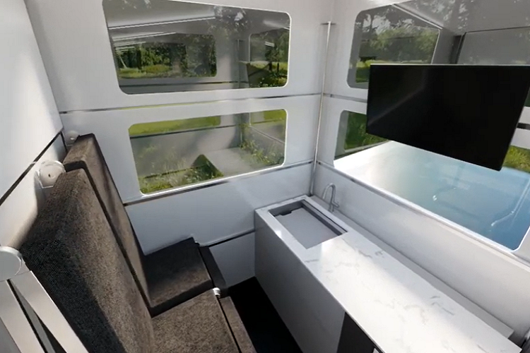 Khi đến giờ đi ngủ, hai chiếc ghế tựa lưng sẽ biến thành một chiếc giường cỡ queen gắn phía trên mặt bàn. Điều đó sẽ để lại chỗ bên dưới giường cho một người khác hoặc hai trẻ em ngủ trên sàn nhà. Các cửa sổ hai lớp mang đến khả năng cách nhiệt tốt và cũng có tính năng làm mờ điện sắc để cung cấp sự riêng tư hoàn toàn mà không cần rèm che. Giống như tất cả xe Tesla khác, CyberLandr có trang bị hệ thống giám sát 360 độ vì mục đích an ninh, cũng như hệ thống ánh sáng ngoại thất cảm biến chuyển động.