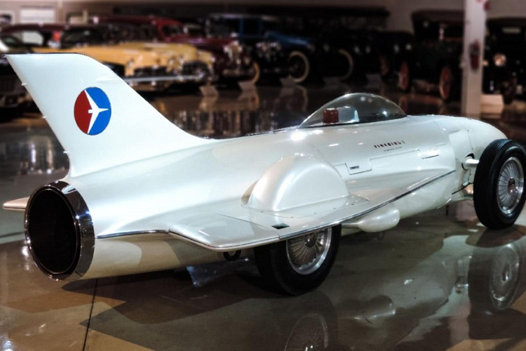 Là một người cực kỳ thông minh với niềm đam mê kỹ thuật, Conklin thường làm việc trên những chiếc xe thử nghiệm mà ông đã lái, sửa chữa, và cải thiện chúng. Ban quản lý đã để ý điều đó và thăng chức cho ông làm giám sát đường thử và cuối cùng, ông được chọn làm việc trong chương trình nghiên cứu động cơ tuabin bắt đầu vào những năm 1940.