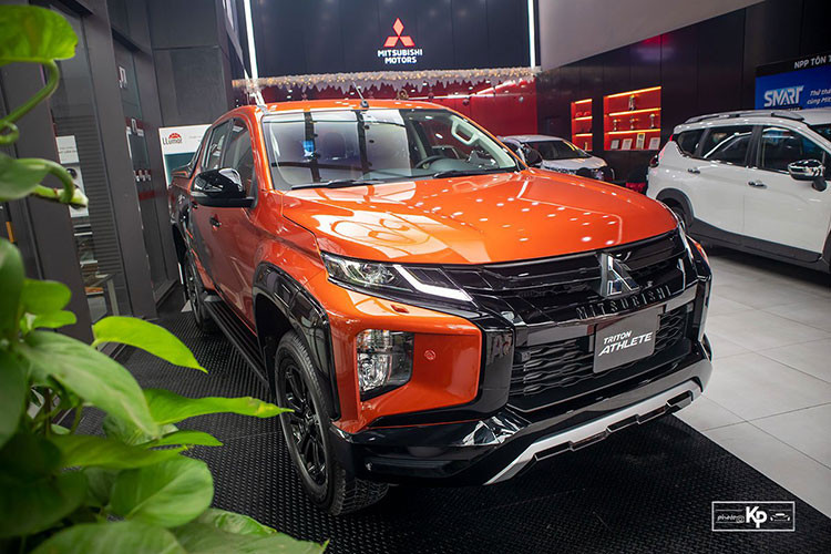 Với mức giá xe Mitsubishi Triton Athlete 2022 niêm yết lần lượt là 885 và 760 triệu cho phiên bản Athlete hai cầu và một cầu, đây thực sự là một ứng cử viên sáng giá, cho những người tiêu dùng mong muốn một mẫu xe bán tải mạnh mẽ, bền bỉ, an toàn và đặc biệt là đẹp mắt.